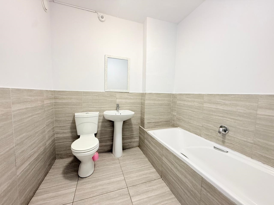 2 Bedroom Property for Sale in Parklands North Western Cape
